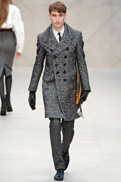 Look 7